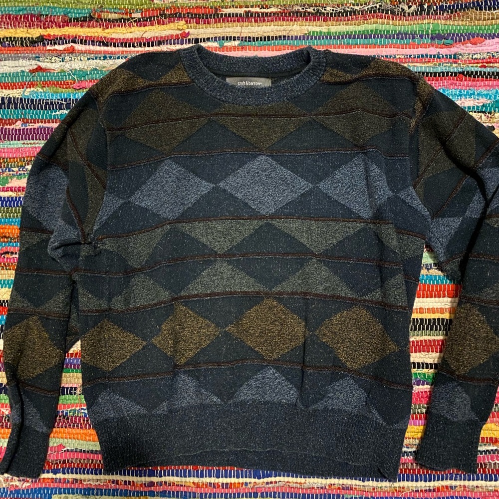 Hi there! I am selling vintage and hippie clothes for autism awareness!